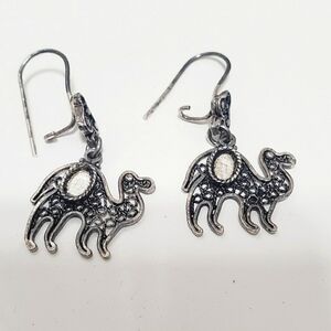925 Silver Retro Animal Carve Camel Drop Dangle Earrings. 🌴